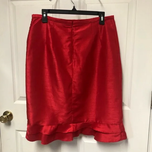 Allyson Cara Red Two-Piece Satin Suit - Picture 12 of 15